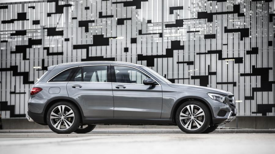  Mercedes-Benz GLC220 d 4Matic Off-Road 2015 года  (фото 8 из 24)